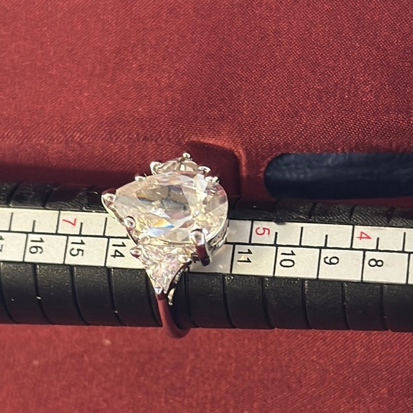 Radiant Blue Sapphire Silver Ring with Intricate Detailing - Picture 2 of 9